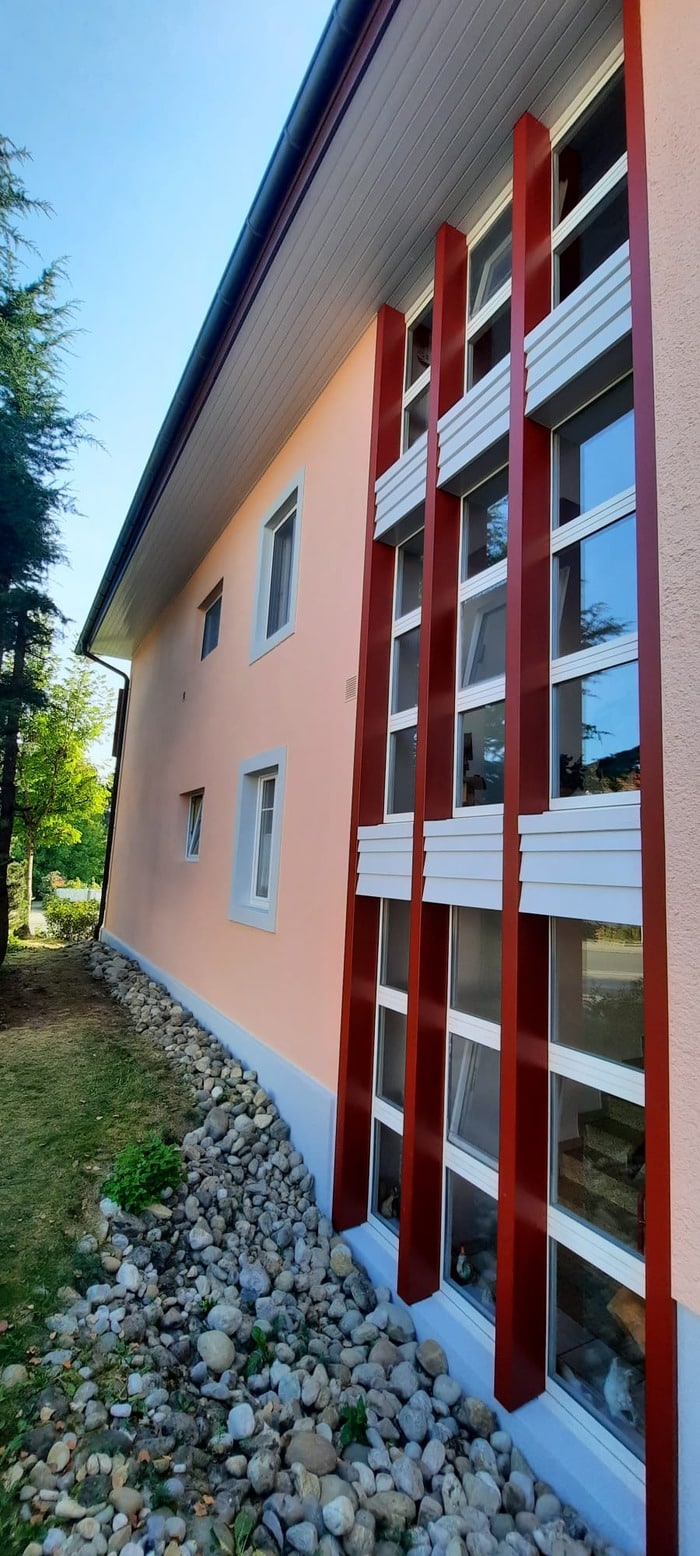 Rénovation de façade par Madéco Peinture dans le canton de Fribourg