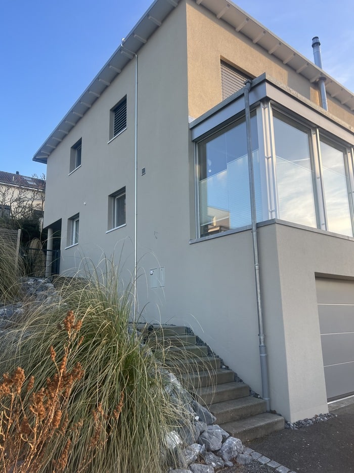 Rénovation de façade par Madéco Peinture dans le canton de Fribourg