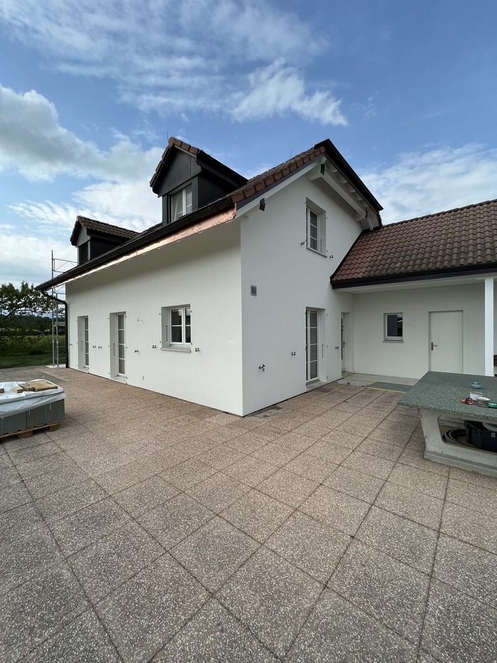 Rénovation de façade par Madéco Peinture dans le canton de Fribourg