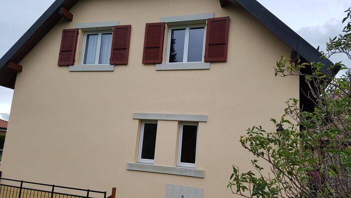 Rénovation de façade par Madéco Peinture dans le canton de Fribourg