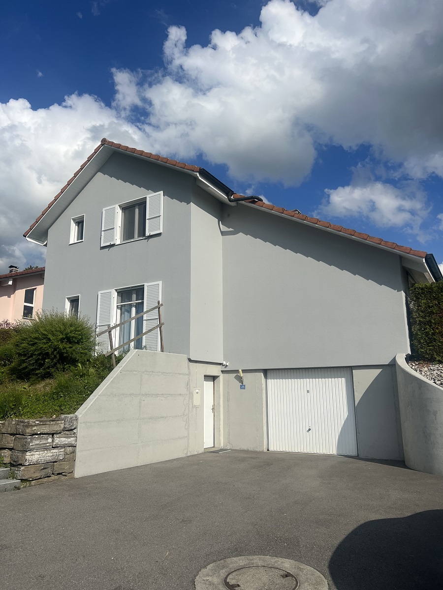 Rénovation de façade par Madéco Peinture dans le canton de Fribourg